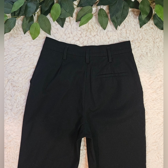 Sisley Women's Classic Knit Tailored Black Slacks - Picture 4 of 6